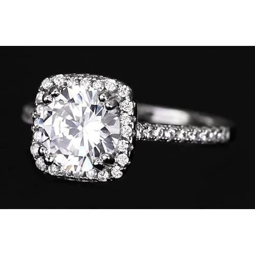 2.75 Carats Round Diamond Halo Engagement Ring