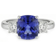 natural round sapphire 3.25ct ring close up detail