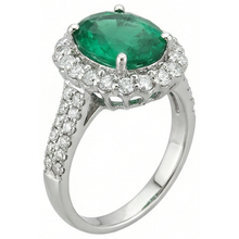 natural round emerald 3.25ct ring side angle