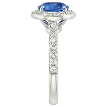 natural round sapphire 3.50ct ring top view