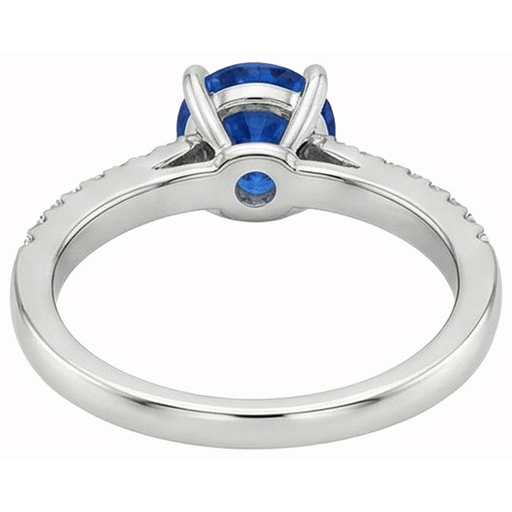natural round sapphire 3.50ct ring on white background