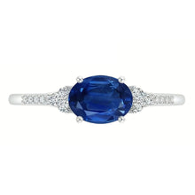 natural round sapphire 3.50ct ring close up detail