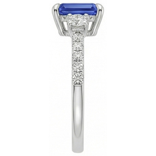 natural emerald sapphire 4.25ct ring profile view