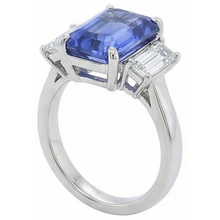 natural emerald sapphire 4ct ring top view