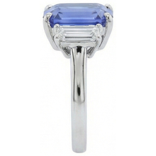 natural emerald sapphire 4ct ring profile view