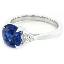 natural round sapphire 2.50ct ring top view