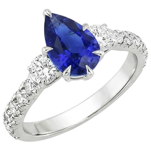 natural round sapphire 3.50ct ring close up detail