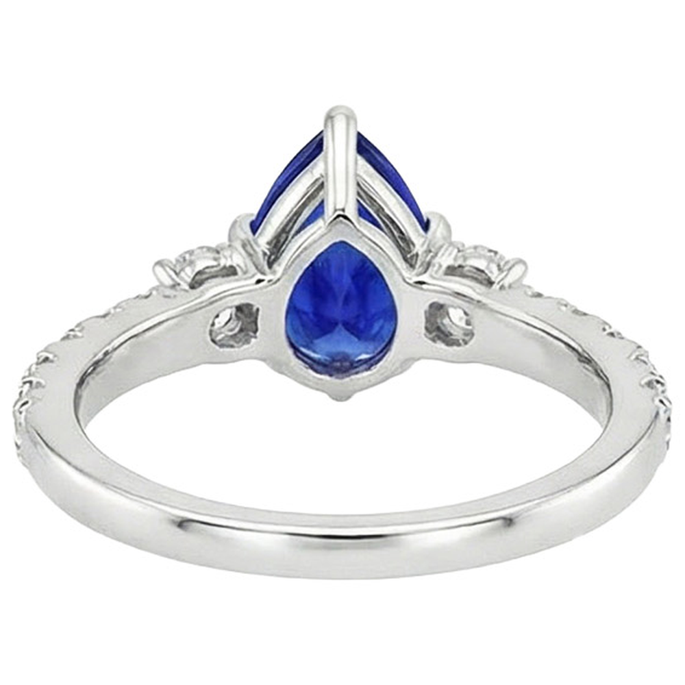 natural round sapphire 3.50ct ring top view