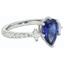 natural round sapphire 2.50ct ring top view