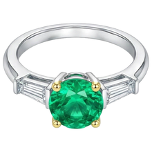 Brilliant Precious Stone Ring 2 ct – side view