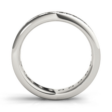 Round Brilliant Brilliant Diamond ring in 14 Karat White Gold – front view
