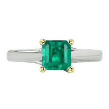 Fine Colombian Emerald Colored Stone Ring 3 ct – main view