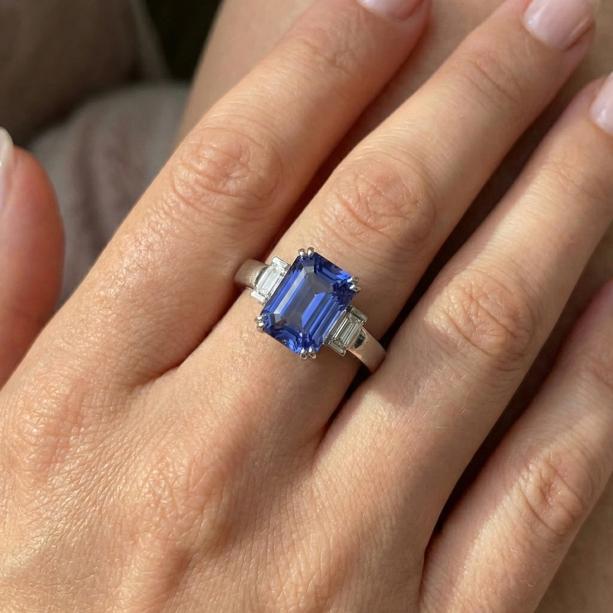 3 Stone Blue Sapphire Emerald Ring 3 Carats Bar Set Baguette Natural Earth Mined Diamonds