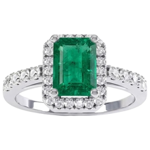 natural round emerald 4.40ct ring side angle