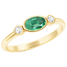 4.50 Carats Bezel Set Green Emerald & Natural Earth Mined Diamond Wedding Ring 3 Stone