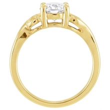 Old Mine Cut Fine Diamond ring in 14K Yellow Gold – profile view