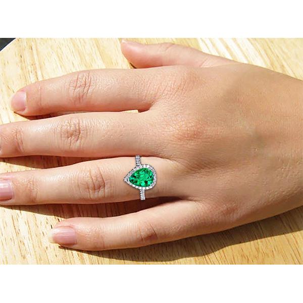 4.40 Carats Green Emerald With Natural Earth Mined Diamond Ring White Gold Fine Lady Jewellery