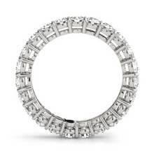 Brilliant Diamond Eternity Band – front view