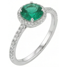 5.25 Ct Green Emerald With Natural Earth Mined Diamond White Gold 14K