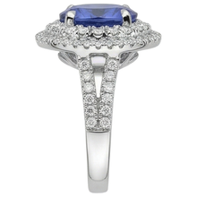 natural round tanzanite 5.90ct ring macro detail