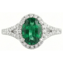 natural round emerald 6.75ct ring top view