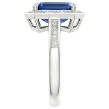 natural emerald sapphire 6ct ring profile view