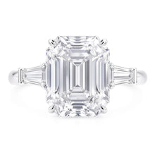 6 Carat Gorgeous Emerald Natural Earth Mined Diamond Ring
