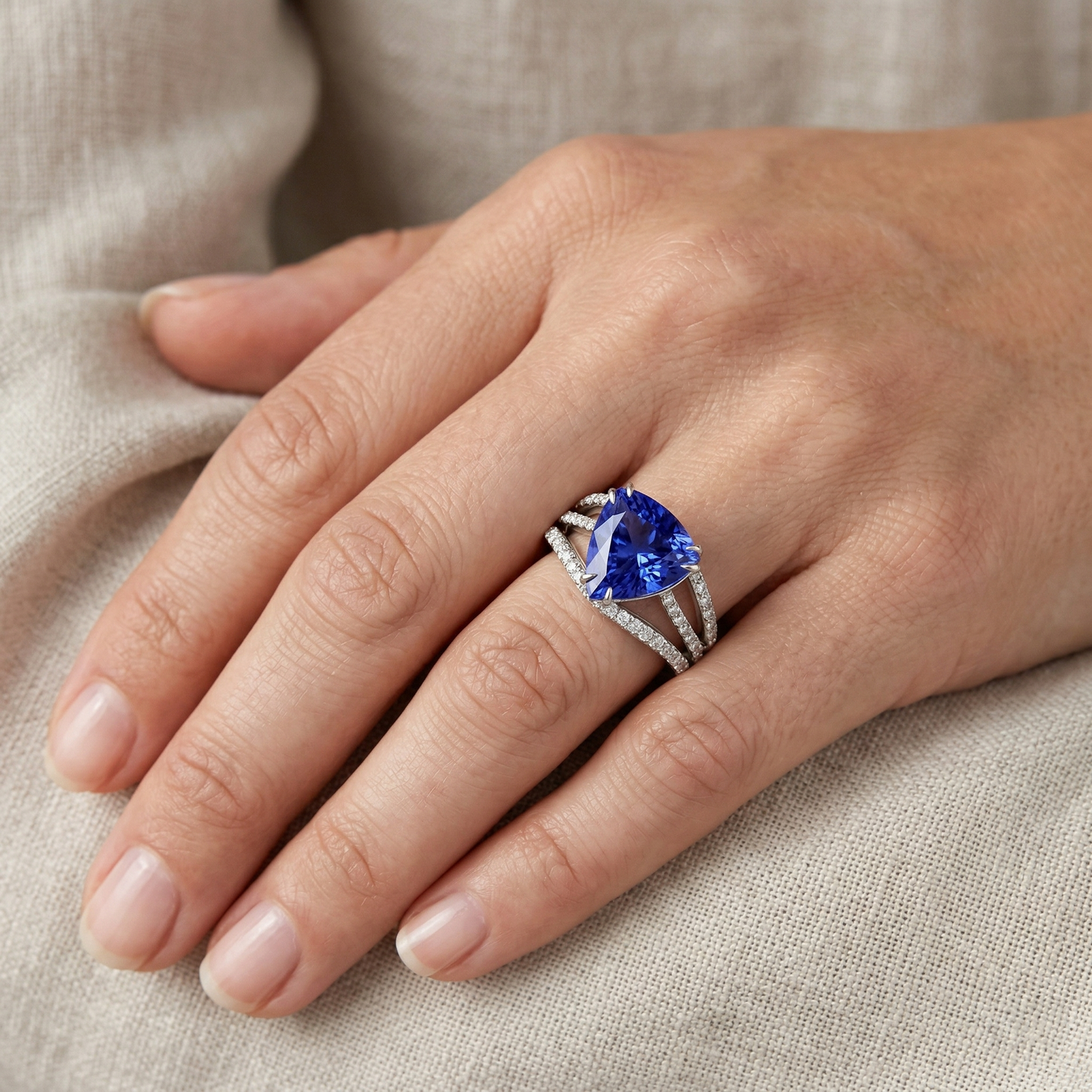 6 Carat Trillion Sri Lanka Sapphire Natural Earth Mined DIAMOND ( NOT LAB GROWN )s Ring Jewellery