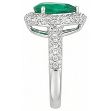 7.35 Ct Green Emerald And Natural Earth Mined Diamonds Wedding Ring Prong Set 14K Gold White