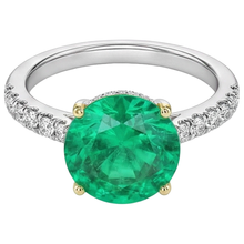 Shimmering Fine Emerald Precious Stone Ring 3.50 ct – profile view