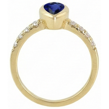natural round sapphire 2ct watch profile view