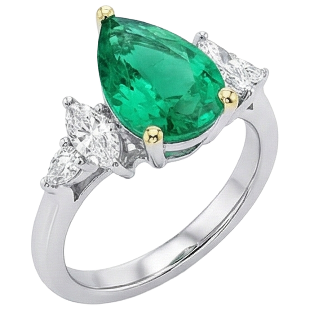 Gemstone Ring 14 Karat Two Tone Gold with Colombian Emerald – angle view