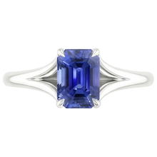 natural emerald sapphire 3ct ring profile view