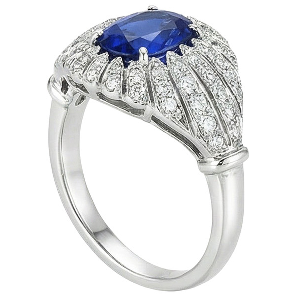 natural round sapphire 8.75ct ring close up detail