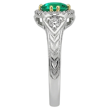 Natural Fine Emerald Gemstone Ring – top view