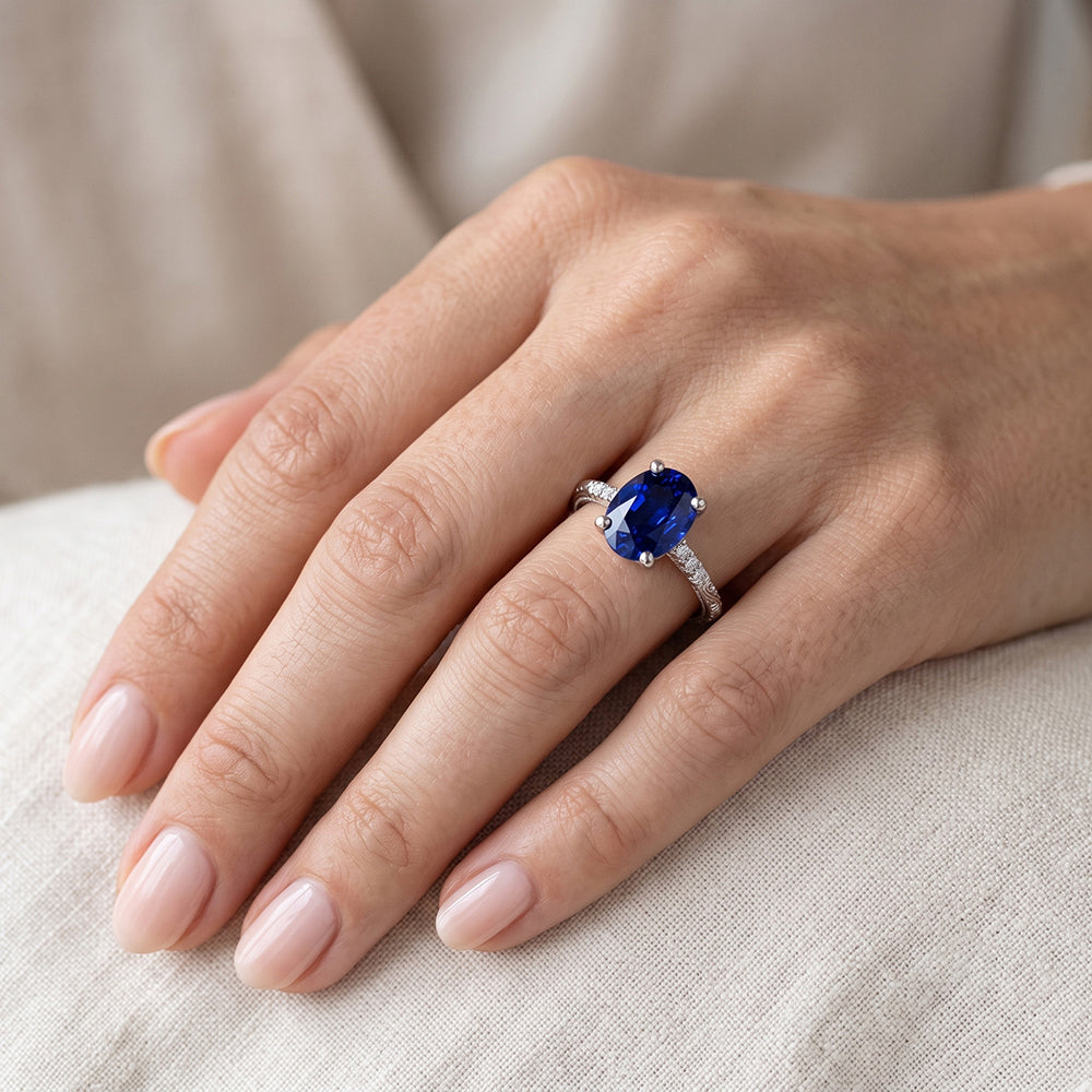 Antique Style Solitaire Blue Sapphire With Accents Ring 3.50 Carats