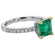 Handcrafted Fine Emerald Colored Stone Ring 3 ct – profile view