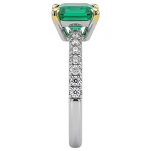 Authentic Fine Emerald Colored Stone Ring – top view