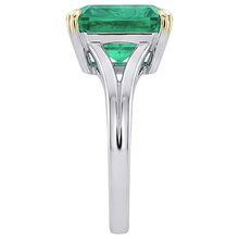 Exquisite Fine Emerald Precious Stone Ring 5 ct – top view