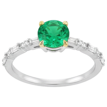 Natural Fine Emerald Gemstone Ring – angle view