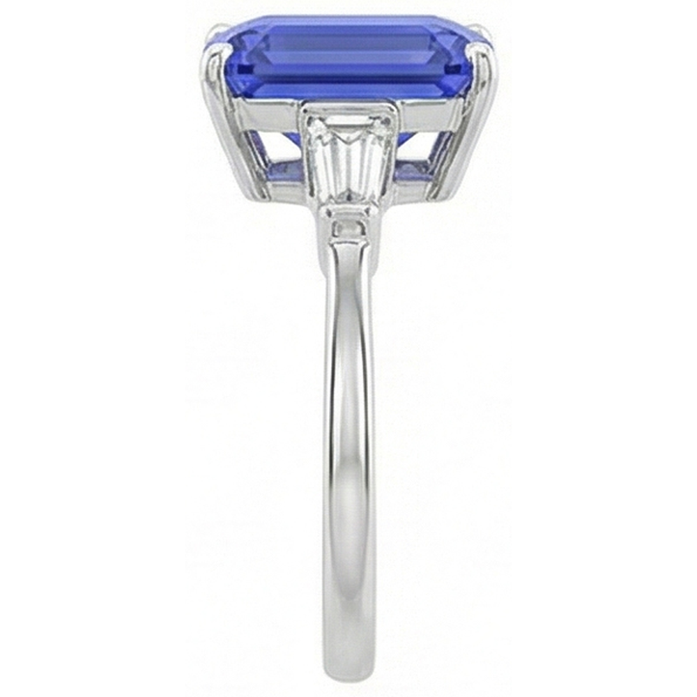 natural emerald sapphire 2.75ct ring on white background
