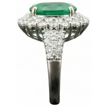 Beautiful Green Emerald With Natural Earth Mined Diamond Wedding Ring White Gold 7.5 Carats
