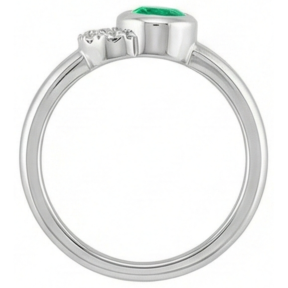 Genuine Fine Emerald Precious Stone Ring – back view