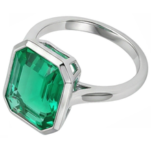 Gemstone Ring 14K White Gold with Emerald – side view