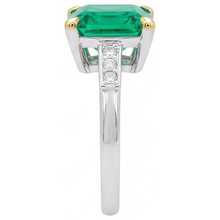 Luxurious Gemstone Ring 5 ct – profile view