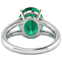 Oval Fine Emerald ring in 14K Two Tone Gold – top view