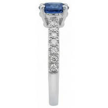 natural round sapphire 3.30ct ring top view
