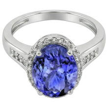 Big Tanzanite With Small Natural Earth Mined Diamonds 5.75 Carats Ring White Gold 14K