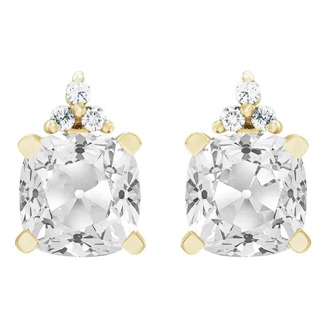 Earrings 14K Yellow Gold with Brilliant Diamond – front view