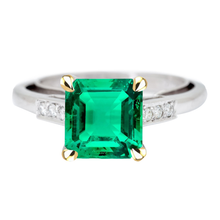 Authentic Colombian Emerald Gemstone Ring 5 ct 14 Karat Two Tone Gold – main view